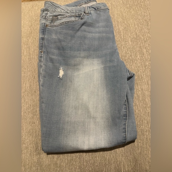 1822 Denim Light Blue Ankle Jeans - Cropped - Picture 6 of 8